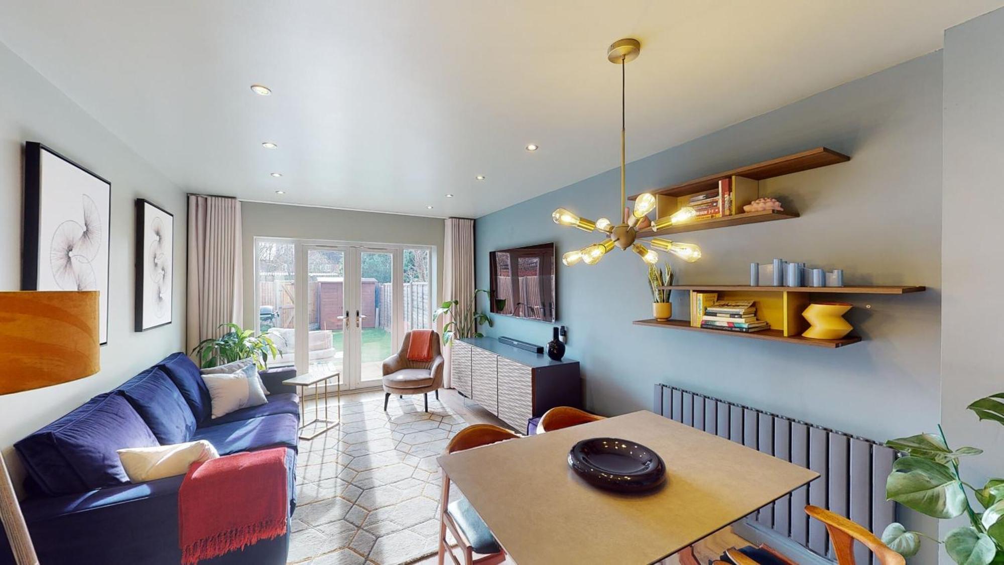 Castle Townhouse Kenilworth - Private Parking - 24 Hr Gym Access - Town Centre Apartment Bilik gambar